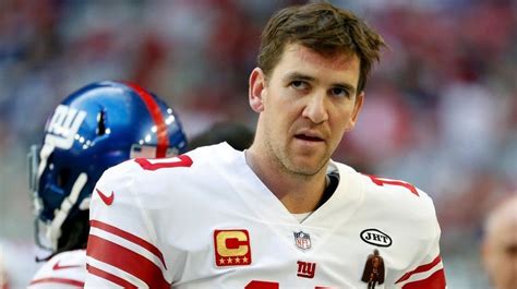Eli Manning Giants Gm Dave Gettleman Have Chat About Qbs Future