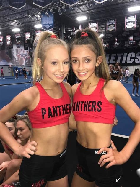 Pin By Kaisea White On T Cheerleading Outfits Cheer Outfits Cute