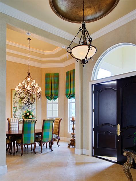 A house aiming for a modern look is not. Double Tray Ceiling Crown Molding | Houzz