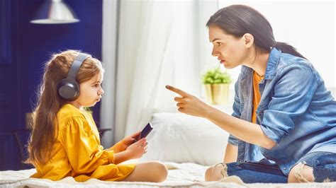 What Are The Negative Effects Of Single Parenting