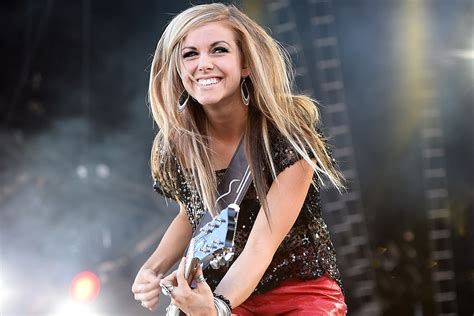 Lindsay Ell Talks Women In Country Music
