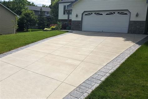 Concrete Driveway With Gray Stamped Borders Concrete Driveways