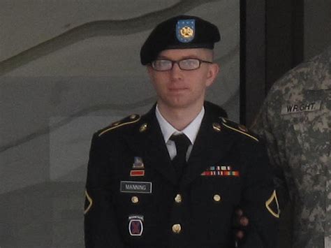 bradley manning comes out as transgender fox40