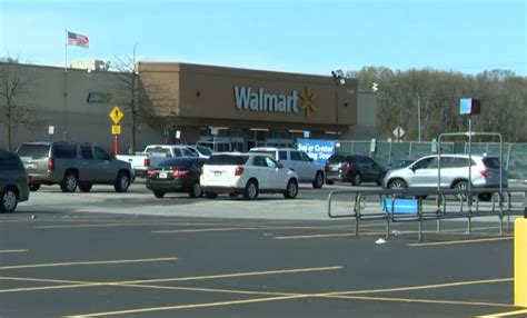 Walmart Closing Stores Nationwide For Cleaning Amid Covid 19 Pandemic