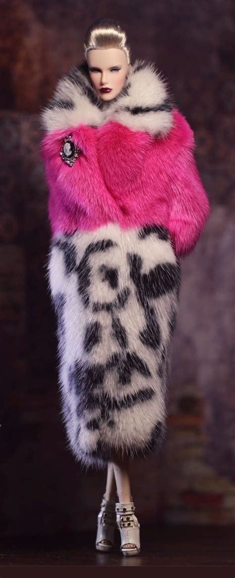 Pin By Warfield Jennifer On Paper Dolls Winter Hats Fur Coat Fashion