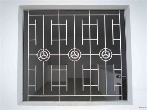 The door is both a necessary element of any house, but potentially also its greatest vulnerability. Modern Window Grill Designs Free Images ...