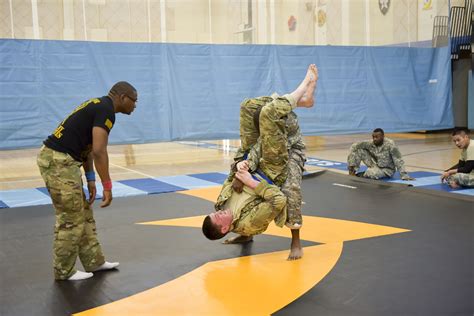 Soldiers Battle In Combatives Tournament Article The United States Army