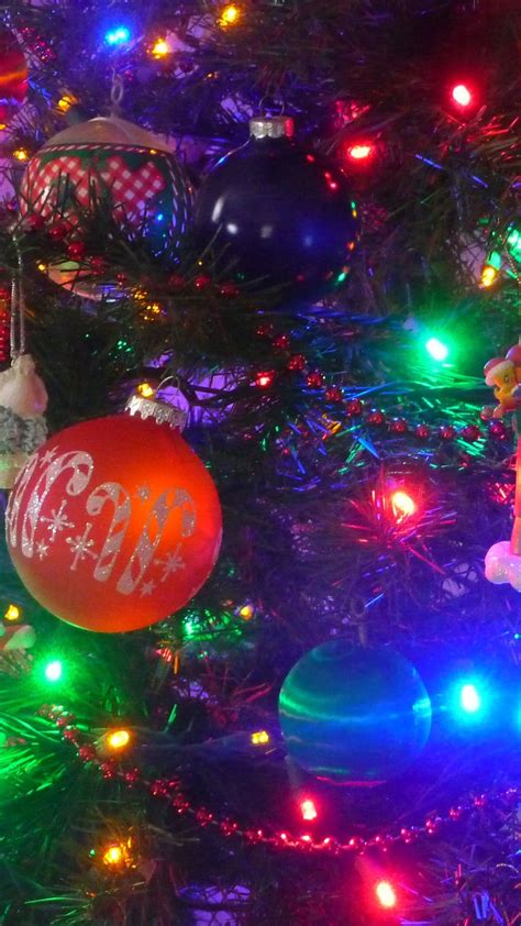 Best free festive backgrounds for phone, desktop. Colorful Christmas Lights Decorations Smartphone Wallpaper ...