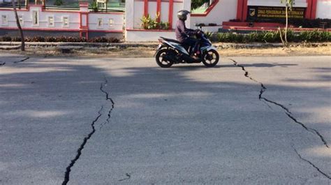 Gempa terkini di wilayah indonesia dengan magnitudo lebih dari atau sama dengan 5.0. Berita Terkini Gempa Palu, MER-C Kirim Tim Dokter dan Perawat