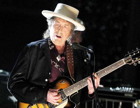 The bootleg series, vol 5: Bob Dylan lashes out at audience photographer | 94.7 WLS ...