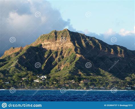 Leahi Beach Park Mansions And Diamond Head Crater Seen From The Ocean