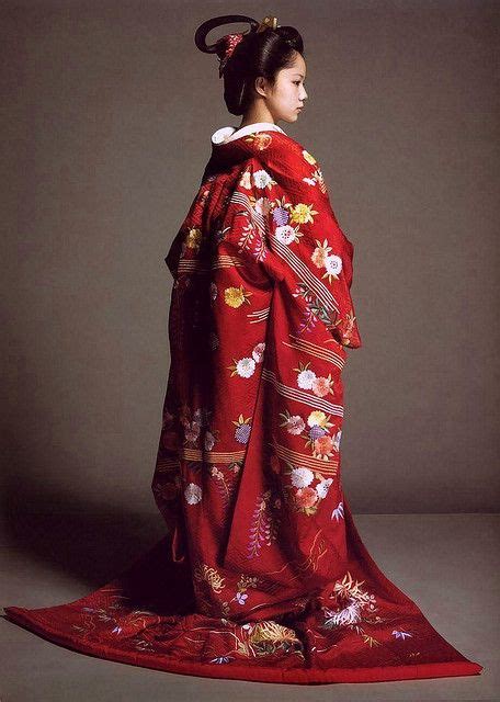 What Is A Kimono Some Interesting Facts About This Traditional Japanese Clothing Artofit