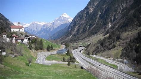 Der 16.9 km lange gotthard strassentunnel kann in jeder fahrtrichtung nur auf einer spur befahren werden. Kein Stau am Gotthard Richtung Süden - PilatusToday
