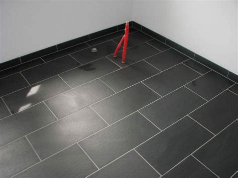 1 bis 1,5 quadratmeter auf. Treppe Fliesen Mit Schiene Anleitung Best Treppe Fliesen ...