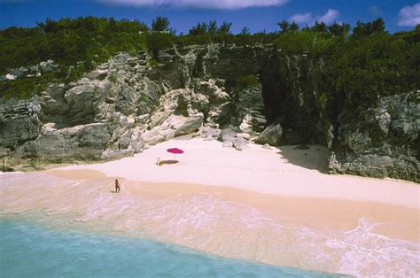 The Mesmerizing Pink Sand Beaches Of Bermuda