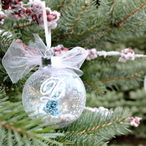 Diy Snow Globe Ornament A Simple Tutorial From Nelliebellie