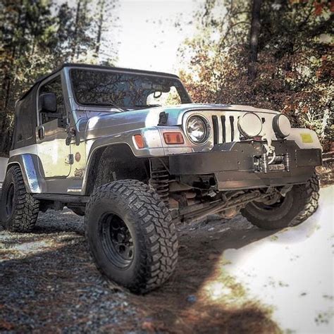 Stretching Into The Jeepend Xpl0regon • • • • Ontario Jeep