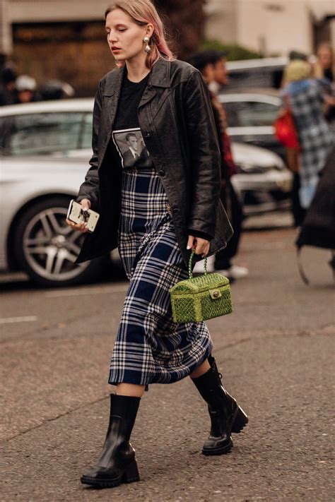 Autumn Street Style Trends 2020 Fashion Week Fall Winter 2020 2021 Cool Chic Style Fashion