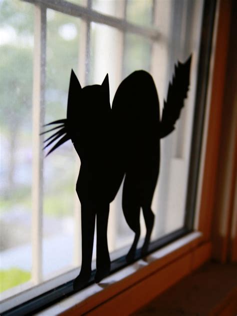 How To Make Halloween Window Silhouettes How Tos Diy