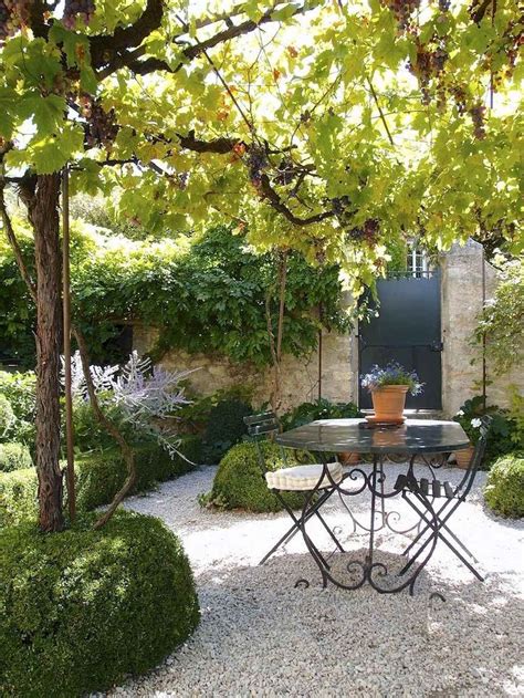 20 Beautiful French Courtyard Design Ideas Patio Garden French