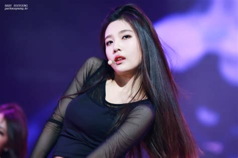 [eye candy] 9 sexiest moments of red velvet joy daily k pop news