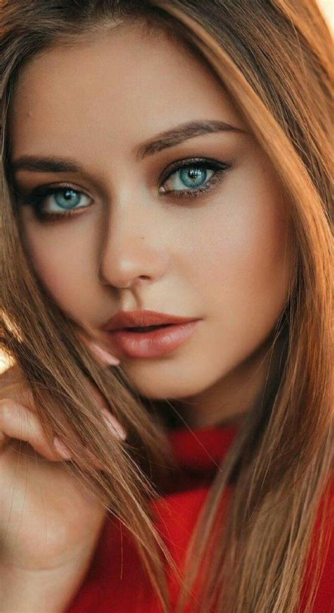 Most Beautiful Eyes Stunning Eyes Beautiful Lips Beautiful Women Pictures Gorgeous Lady