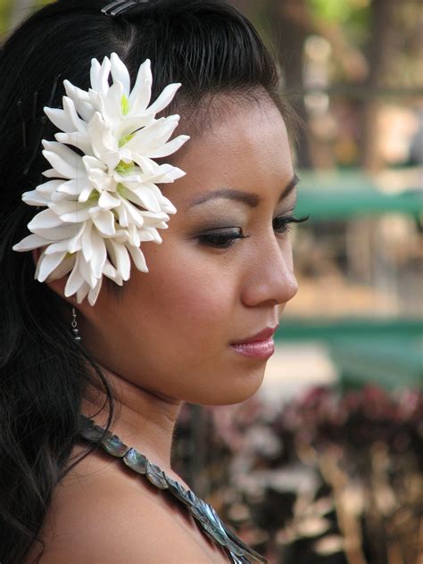 Beautiful Hawaiian Girl Hawaiian Woman Polynesian Girls Hawaiian Girls