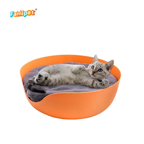Famipet Wholesale Multi Function Pet Cat Bed With Scratch Cardboard