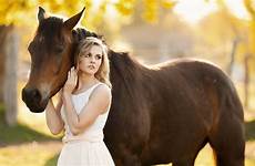 blondine rubia bionda horses cheval pferd herunterladen 55x braunes 4ever downloaden
