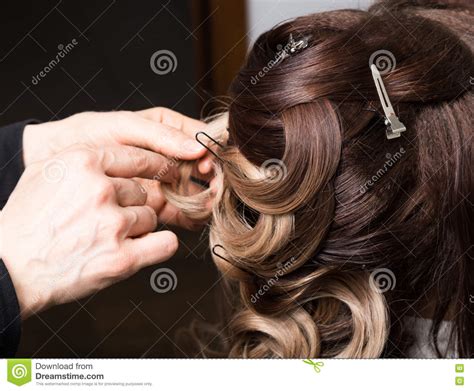 Master Stylist Makes The Bride Wedding Styling Beautiful Satisfied