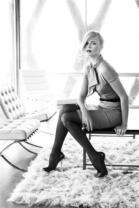 Pin By Cl Udio Ribeiro On For Her Charlize Theron Celebrities In