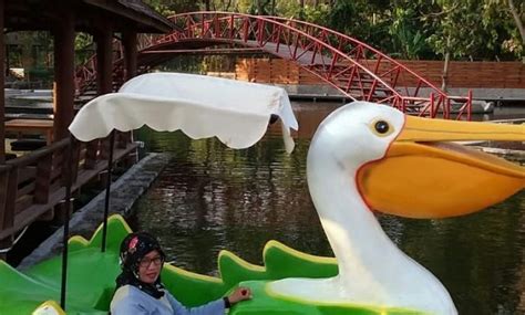 Memiliki arsitektur candi yang unik serta berada di area perbukitan nan asri, membuat candi sari wajib masuk dalam daftar tujuan wisata boyolali terbaik. Tiket Masuk Danuwo Waterpark 2020, Wahana & Aktifitas