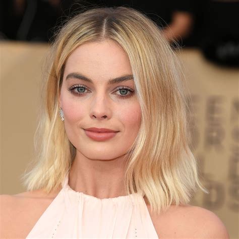 This 40 Year Old Actress Looks Exactly Like Margot Robbie And Fans Are Freaked Out Margot