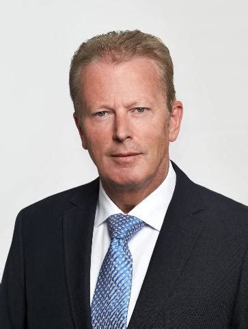 Reinhold mitterlehner (born 10 december 1955) is an austrian politician who served as minister of economy in austria's government from 2008 reinhold mitterlehner. Mitterlehner, Reinhold | Biographien im Austria-Forum