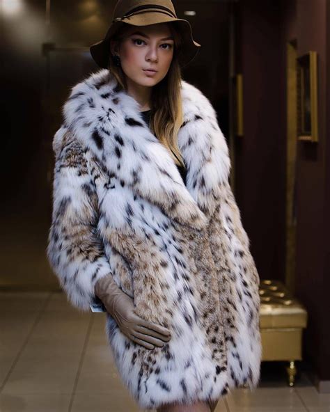 Valentina Romée Fur Coat Fox Fur Coat Coat