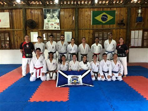 Equipe De Tubarão Participa De Etapa Do Brasileiro De Karatê No Paraná