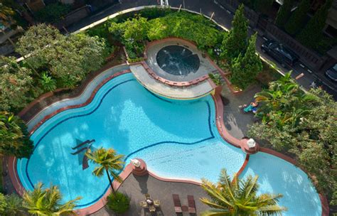 Grand Aquila Hotel Bandung Swimming Pool