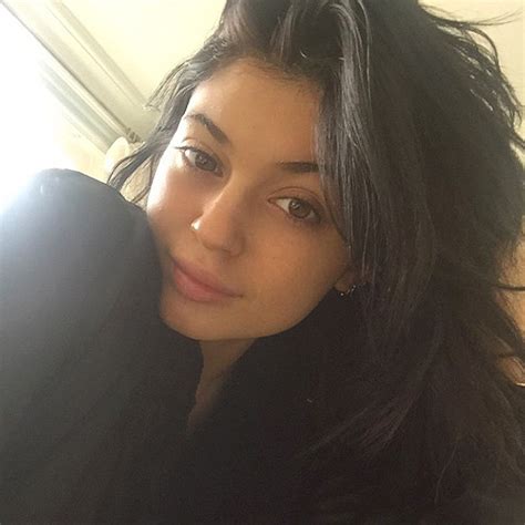 Kylie Jenner Looks Amazing Without Makeup—see The Gorgeous Pic E News