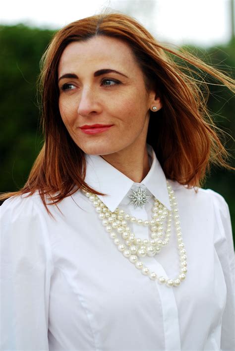 Classic White Shirt And Pearls Flickr Fotosharing Classic White Shirt White Shirt