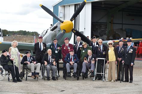 Spitfires And D Day Darlings Entertain Second World War Veterans Inyourarea Community