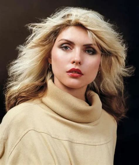 Debbie Harry Sensual Blond Wearing Her Red Lips 8x10 Picture Celebrity