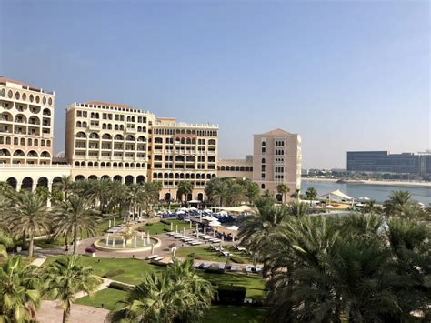 8 uhr 31 grad top the ritz carlton abu dhabi grand canal abu dhabi holidaycheck abu dhabi