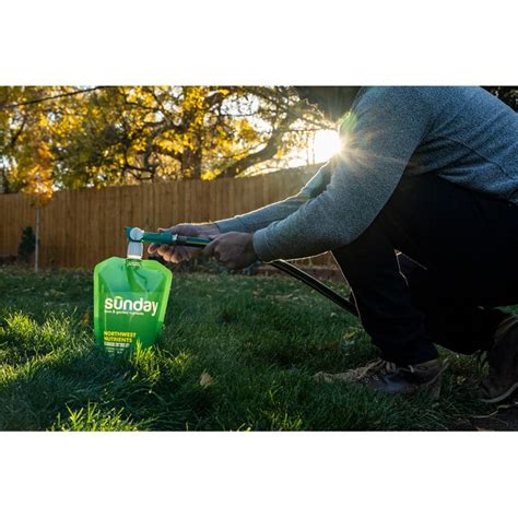 Sunday Northwest Nutrients Lawn Fertilizer 423 Fl Oz 5000 Sq Ft 12 0 0