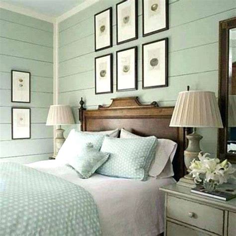 With green, you can add spunk, spice, or serenity. Choosing Green Bedroom to Refresh your Minds | Q-HOUSE