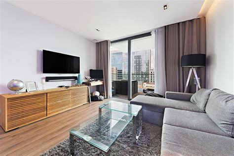 Flat To Rent In Satin House Piazza Walk Aldgate London E1