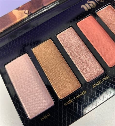 Urban Decay Naked Reloaded Palette 2019 Foto Swatches Nuvole Di