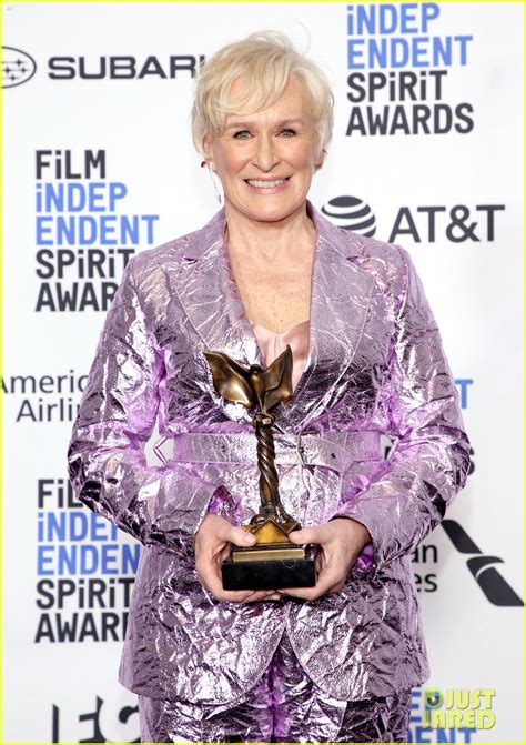 Glenn Close Wins At Spirit Awards 2019 But Her Dog Is The