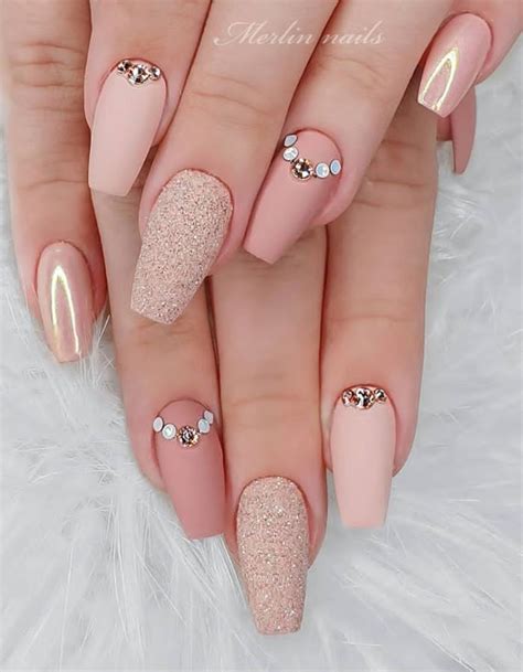 Beautiful Glittering Short Pink Nails Art Designs Idea For Summer And Spring Lily Fashion Style