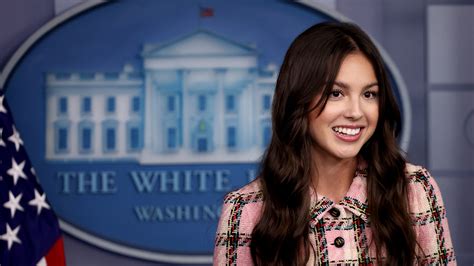 Olivia Rodrigo Visits Joe Bidens White House To Support Youth Vaccine