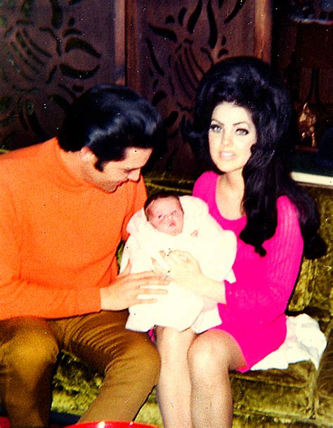 Love That Dress Love Those Colors Elvis And Priscilla With Their Daughter Lisa Marie February